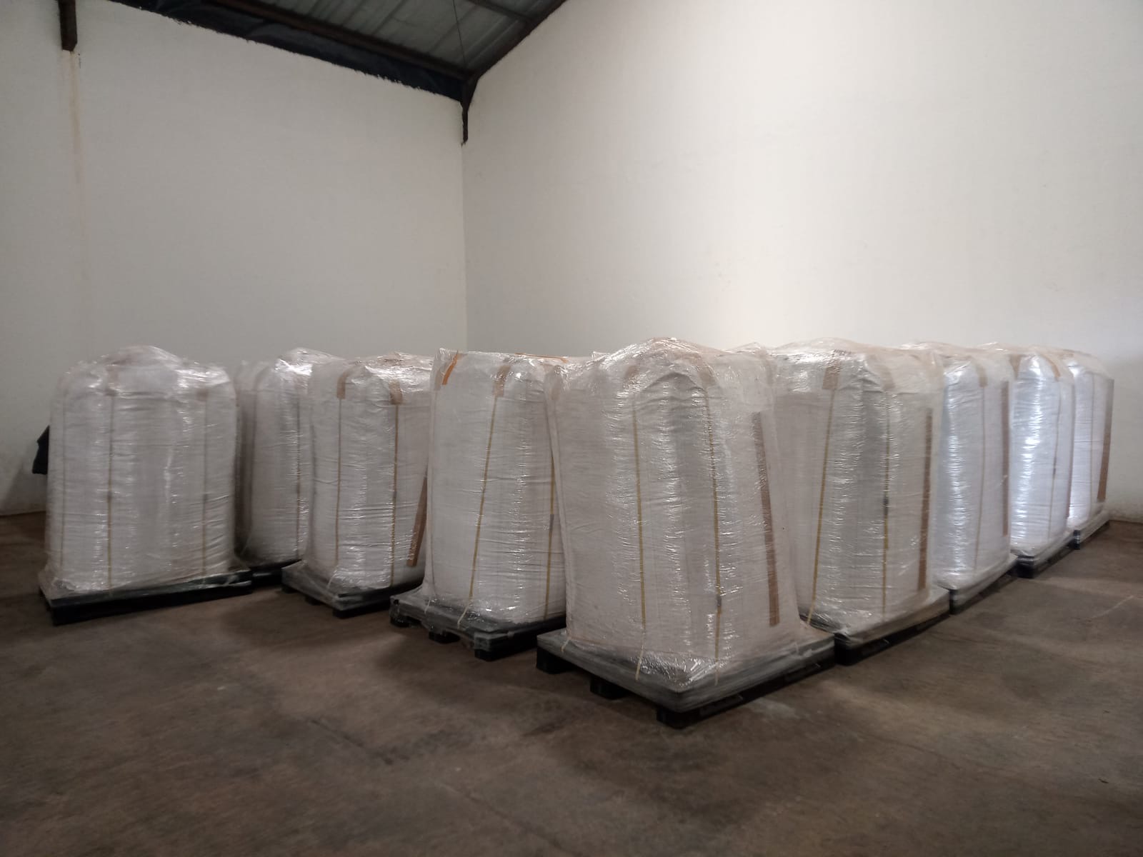 Cassia jumbo bags (1 MT) ready for bulk export from Indonesia